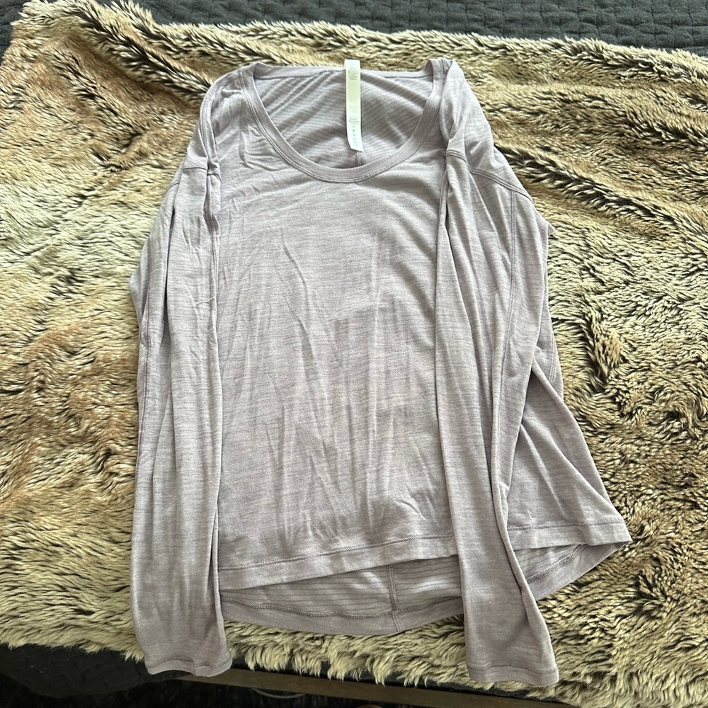 LULULEMON Top - Picture 2 of 4